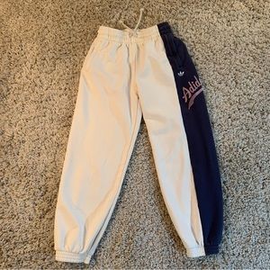 Adidas Sweatpants Women’s Small